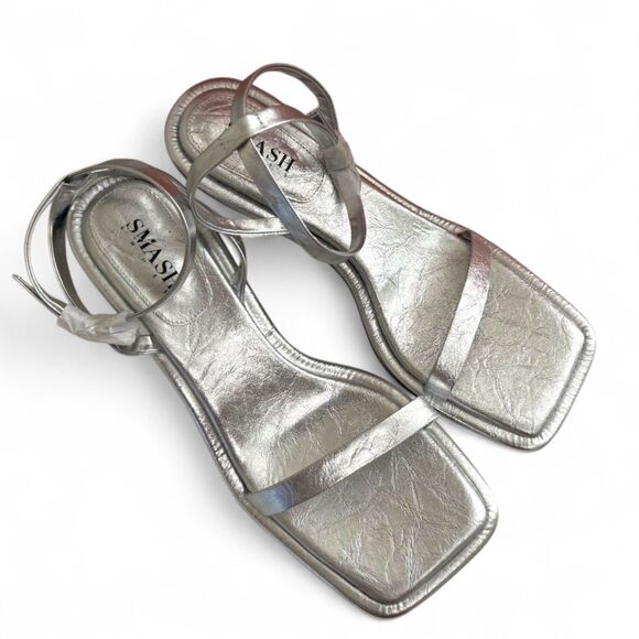 SMASH Silver Sandals Imani, New In Box! Size 11 - Picture 3 of 8